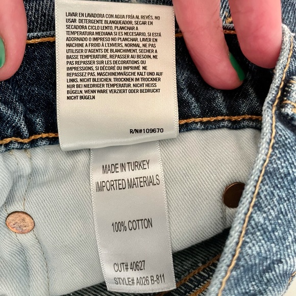 -SOLD- AGOLDE Parker shorts 💙 29 - Picture 7 of 7